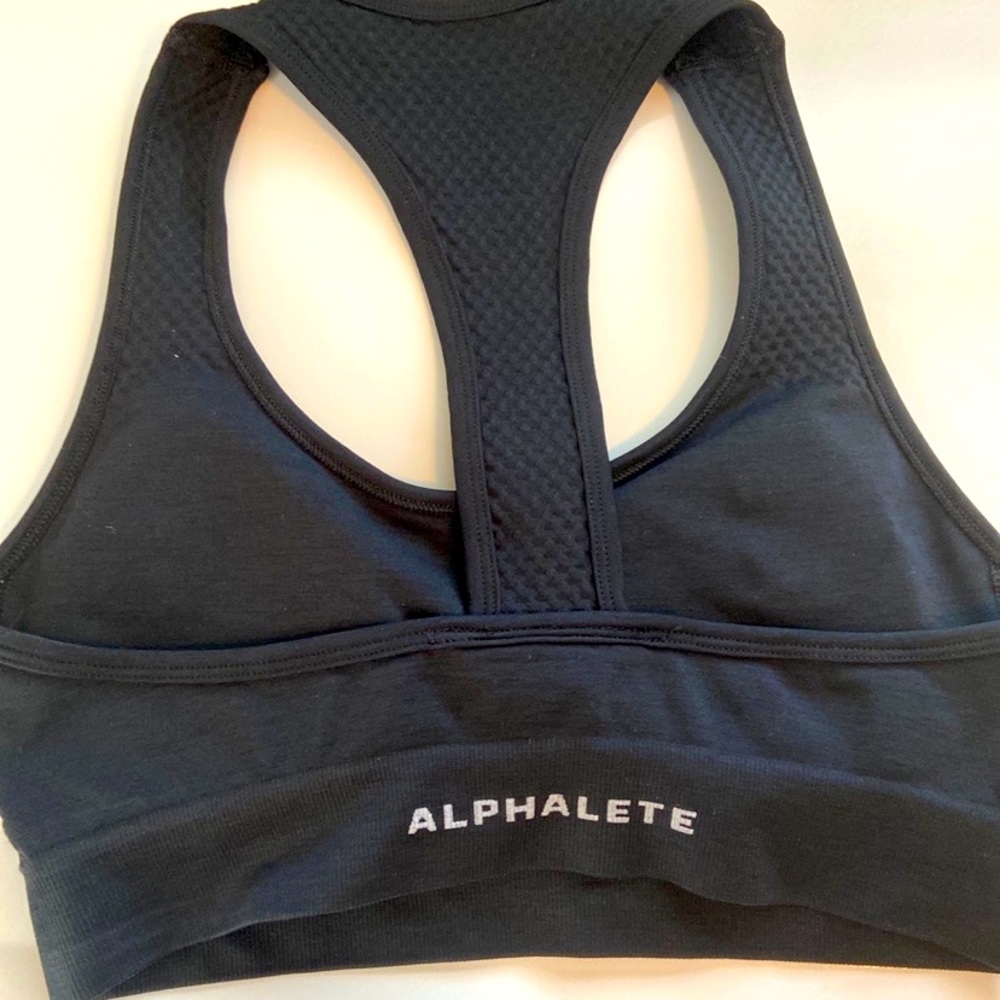 Alphalete bra